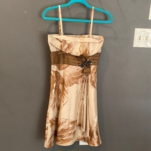 Anthropologie beautiful floral sexy size 0 dress great condition 💯 silk - Picture 1 of 6